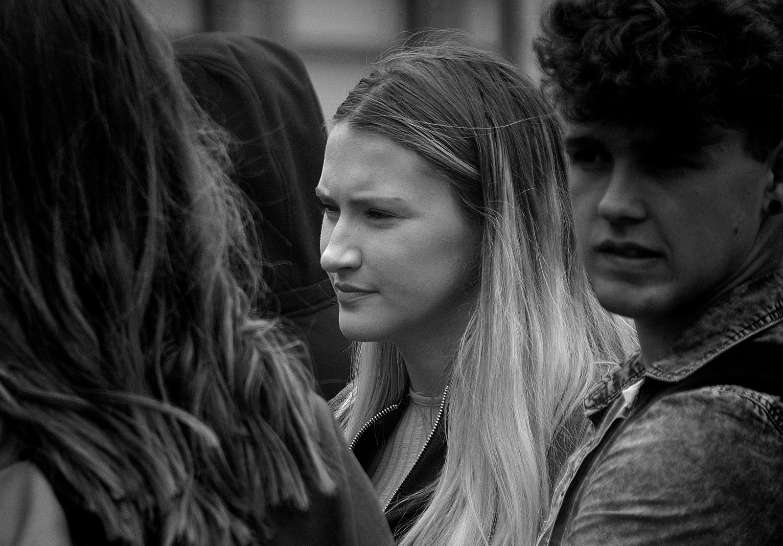 tvář, lidé, bílý, Černá, černobílý, model, portrét, blondýnka, město, ulice, fotografování, móda, vlasy, Nikon, Irsko, Dublin, emoce, Osoba, hrdost, průvod, Mono, Černý a bílý, Krásná, Tamron, použití, dosti, dívka, krása, přírodní, tělesné, usměj se, pouze, Černá bílá, žena, dáma, chodník, D3100, dav, j, upřímný, unposed, candidphotography, candidphoto, redakční, republika, th, že, trouba, Černý a bílý, monochromatické fotografování, portrétní fotografie, focení, interakce, ojf, Fitzpatrick, joe, stíhání, ojfitzpatrick, irsko, sincero, offen, la o, sincer, Candido, hospoda