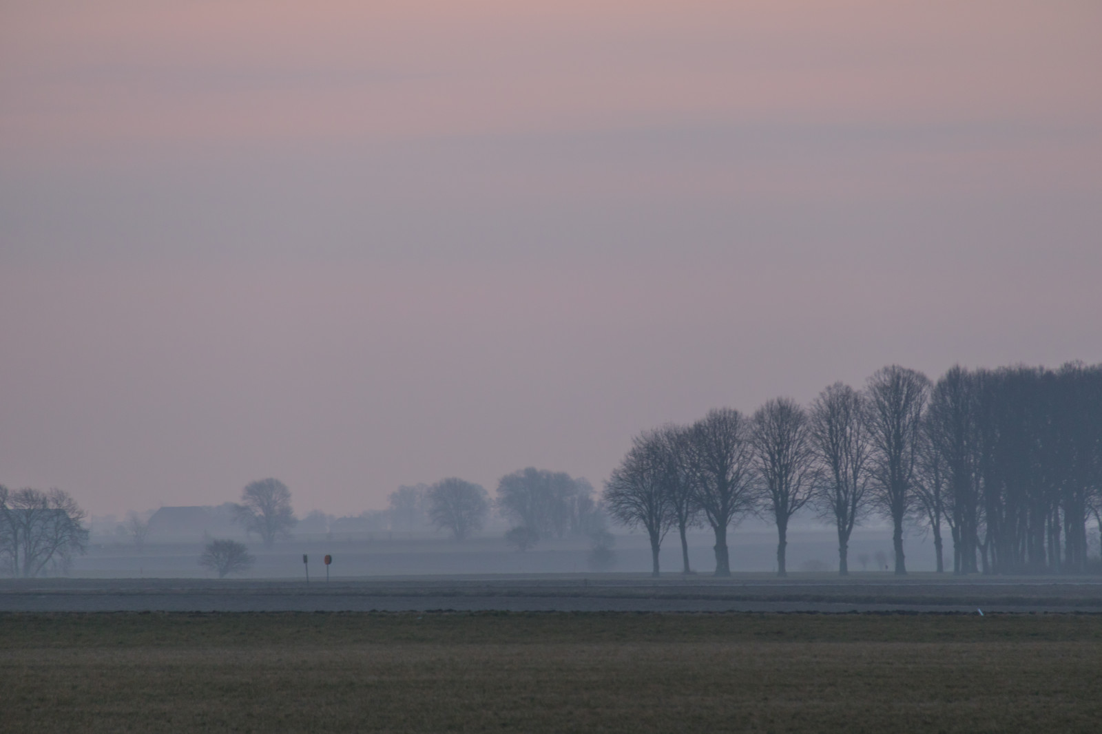krajina, západ slunce, kopec, Příroda, nebe, svítání, večer, ráno, mlha, horizont, atmosféra, soumrak, opar, mrak, mlha, počasí, svítání, nebe, venkov, landsbygd, soluppg ng, s dersl tt, landskap, gryning, morgon, prostý, atmosférický jev, Atmosféra Země