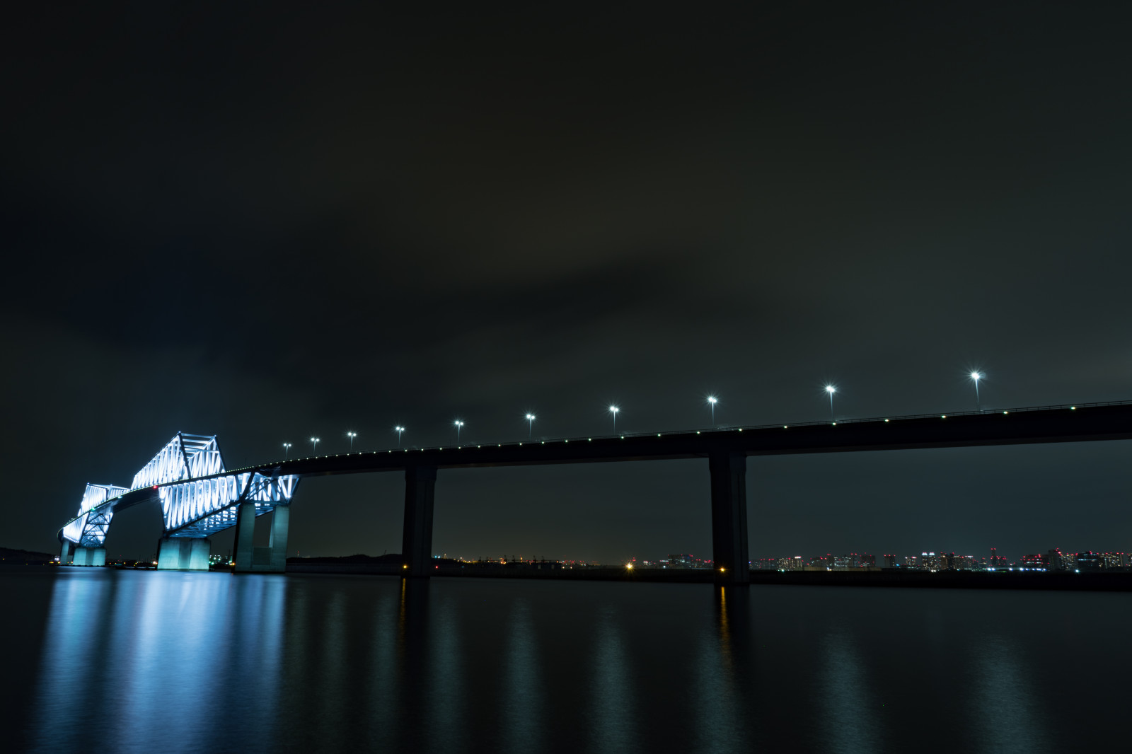 Japonsko, noc, architektura, odraz, večer, most, měsíční svit, atmosféra, soumrak, Pero, Tokio, Olympus, jp, světlo, osvětlené, osvětlení, osvětlení, tma, mezník, tokyobay, tokyogatebridge, 12mmf20, mzuiko, penf, ZUIKO, mzuikodigitaled12mmf20