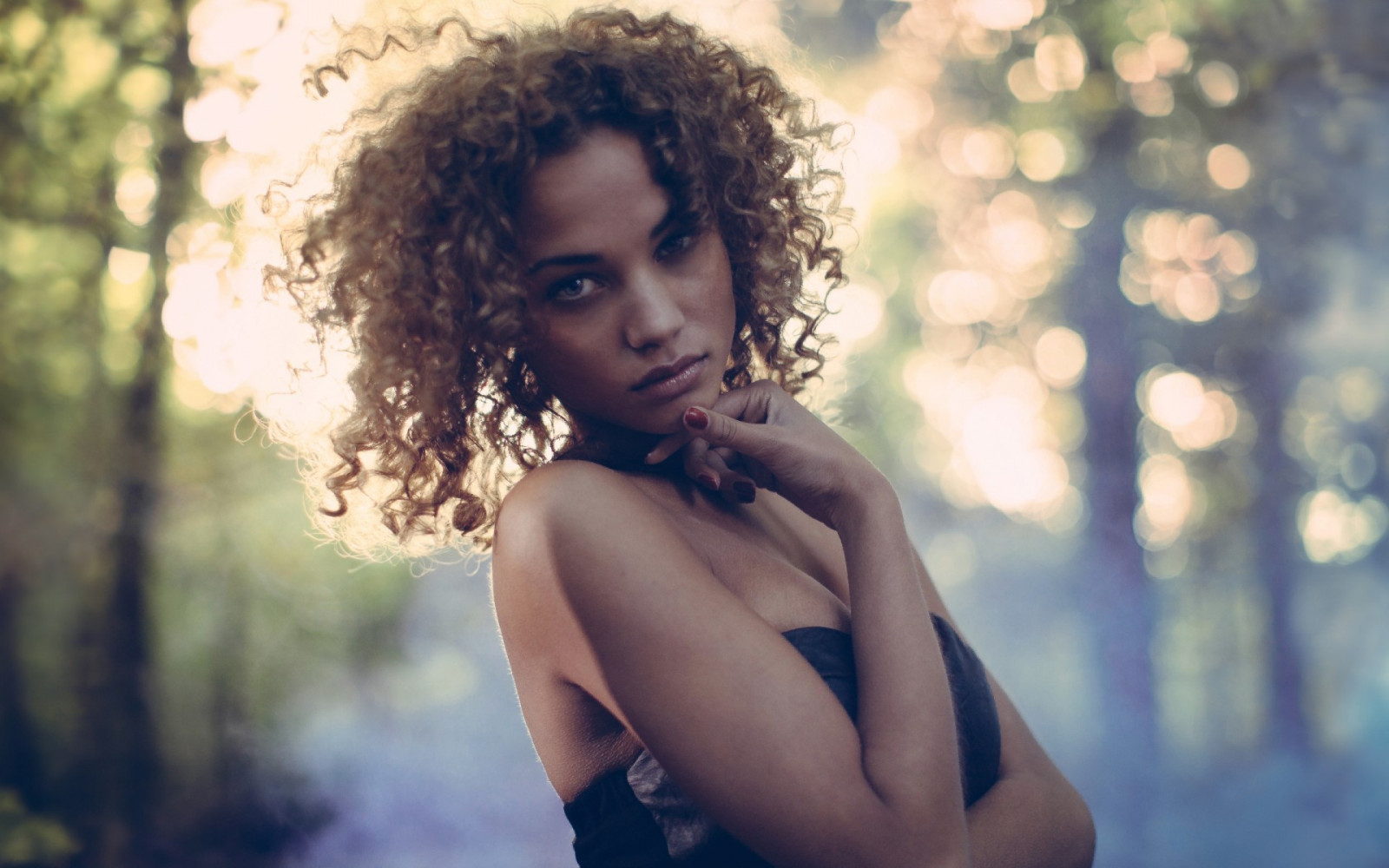 luce del sole, donne, modello, ritratto, fotografia, vestito, blu, moda, capelli, emozione, Persona, pelle, bambino, ragazza, bellezza, Sorriso, occhio, donna, signora, fotografia, acconciatura, fotografia di ritratto, servizio fotografico