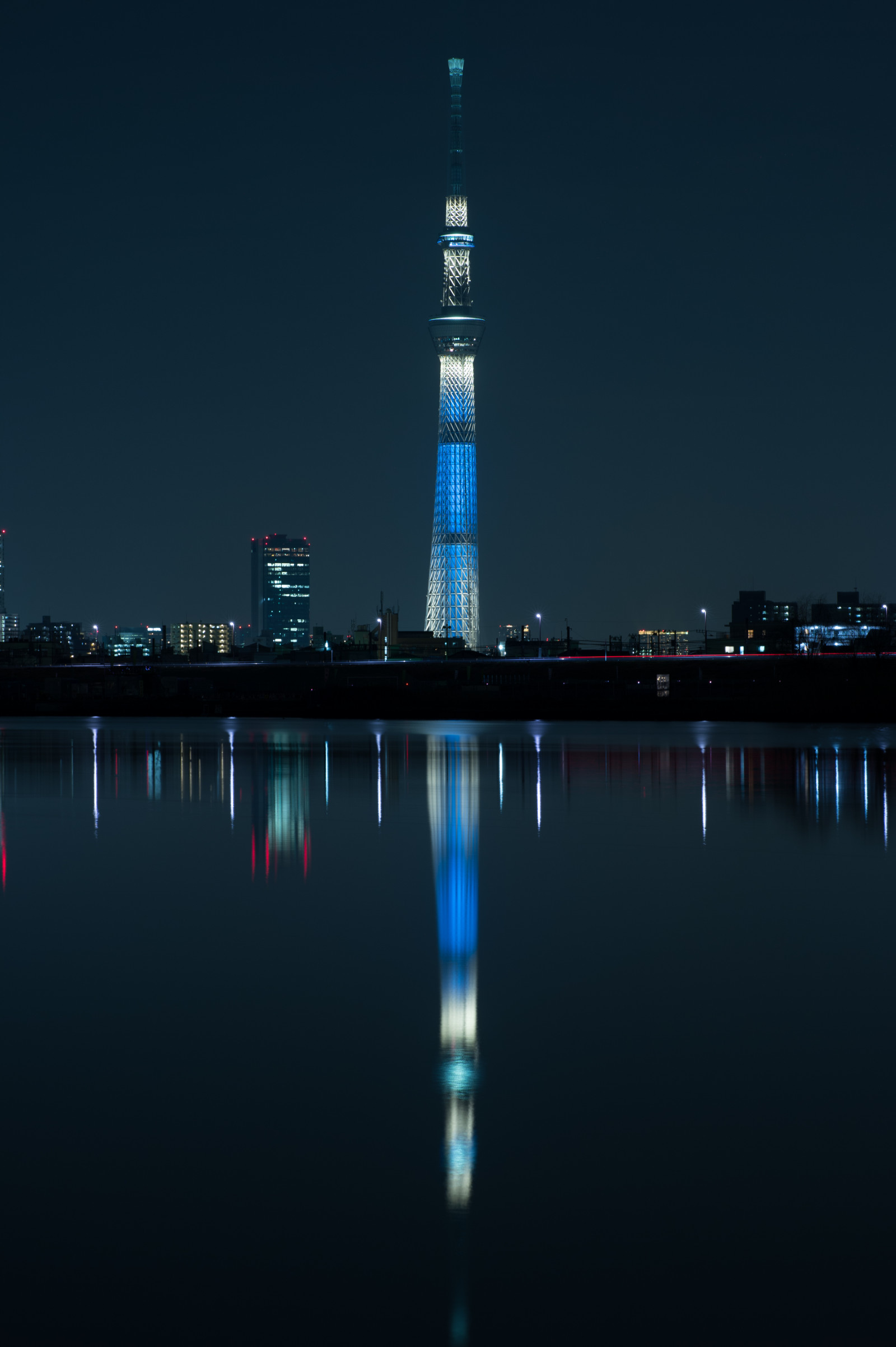 Japonsko, město, panoráma města, noc, architektura, odraz, panoráma, mrakodrap, večer, věž, horizont, atmosféra, Nikon, soumrak, Tokio, jp, Skytree, světlo, NIKKOR, svítání, osvětlené, osvětlení, tma, iki, mezník, Tokyo Sky Tree, horikiri, afs105mmf14eed, afsnikkor105mmf14eed, df, Atmosféra Země