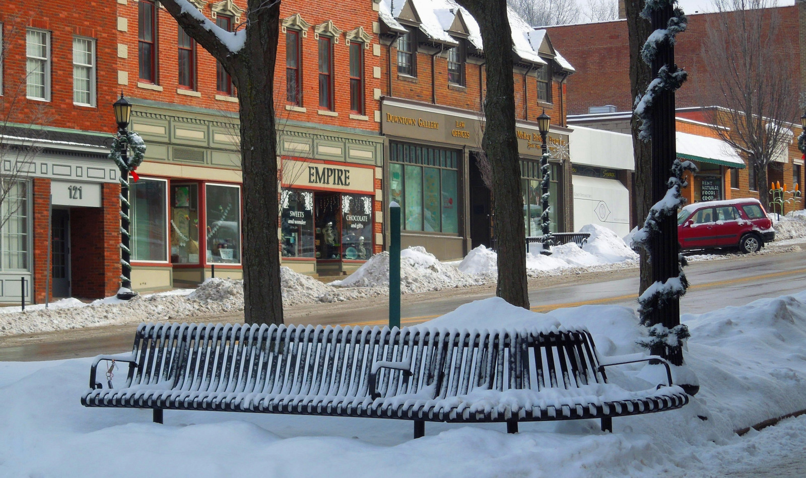 město, ulice, architektura, sníh, zima, silnice, lavice, město, 2015, Ohio, centrum, počasí, sezóna, budovy, benchmonday, portagecountyohio, urban area, lidské osídlení, sousedství, hlavní ulice, Snowcovered, cherrystreet, kentohio, curvedbench, ironbench