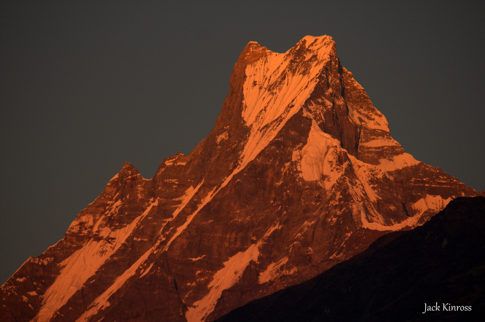 Landschaft, Nacht-, Rock, Himmel, Tiger, Leopard, Nepal, Gipfel, Annapurna, Bildung, Grat, Terrain, Berg, Mygearandme, Schneeleopard, Mygearandmepremium, Mygearandmebronze, Mygearandmesilver, Mygearandmegold, Geologie, Bergige landforms, Geologisches Phänomen, Gebirge, Erhaltung, Ödland, Fischschwanz, Phänomen, gefährdet, Böschung, Machapuchare