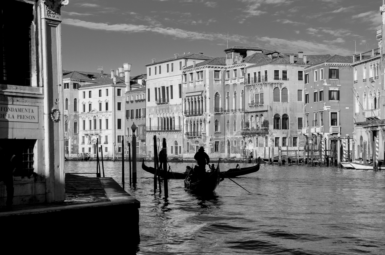 คน, สีขาว, ดำ, เรือ, ขาวดำ, หน้าต่าง, เมือง, ถนน, cityscape, อิตาลี, โบราณ, น้ำ, อาคาร, การสะท้อน, ท้องฟ้า, เวนิส, ยานพาหนะ, การถ่ายภาพ, ภาพเงา, บ้าน, ตอนเย็น, สะพาน, เมือง, ยุโรป, คลอง, มหานคร, bw, ลากูน่า, ช่อง, เวเนซี, วัง, ซุ้ม, ทางน้ำ, ดำและขาว, ถ่ายภาพขาวดำ, เรือแจว, arnaudvautrin, Rialto, Fondamenta