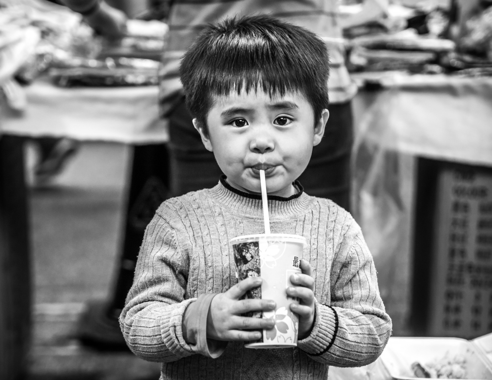 Baggrunde : nat, drikke, Person, dreng, pige, smil, sort hvid, sort ...