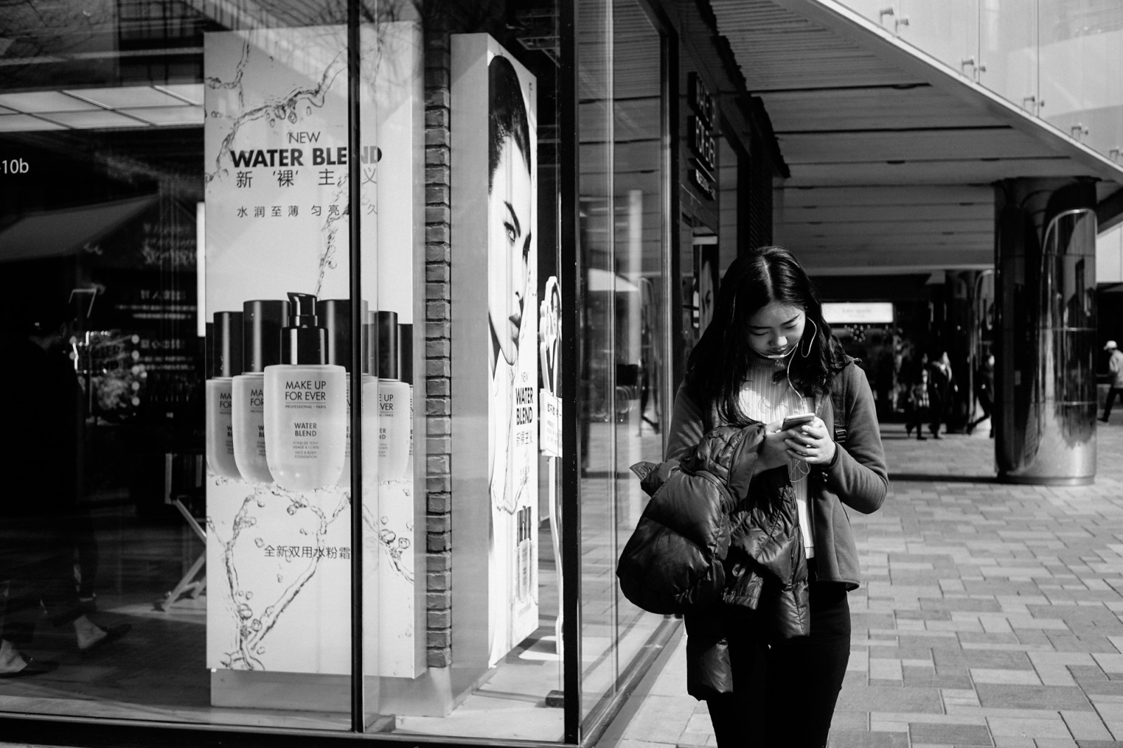 persone, bianca, nero, monocromo, finestra, città, strada, Cina, urbano, strada, fotografia, in piedi, vita, Pechino, tiratore, infrastruttura, tiro, bianco e nero, scena, vista, wb, ragazza, bw, vista stradale, umano, vita di strada, Streetphoto, fotografia, streetphotography, umanità, Candido, streetscene, StreetShot, schiocco, istantanea, sparare, urbanstreet, area urbana, bianco e nero, fotografia in bianco e nero, urbanview, elemento, streetshooter, streetshoot, nocolor, Urbaneople, Urbanismo, Urbancandid