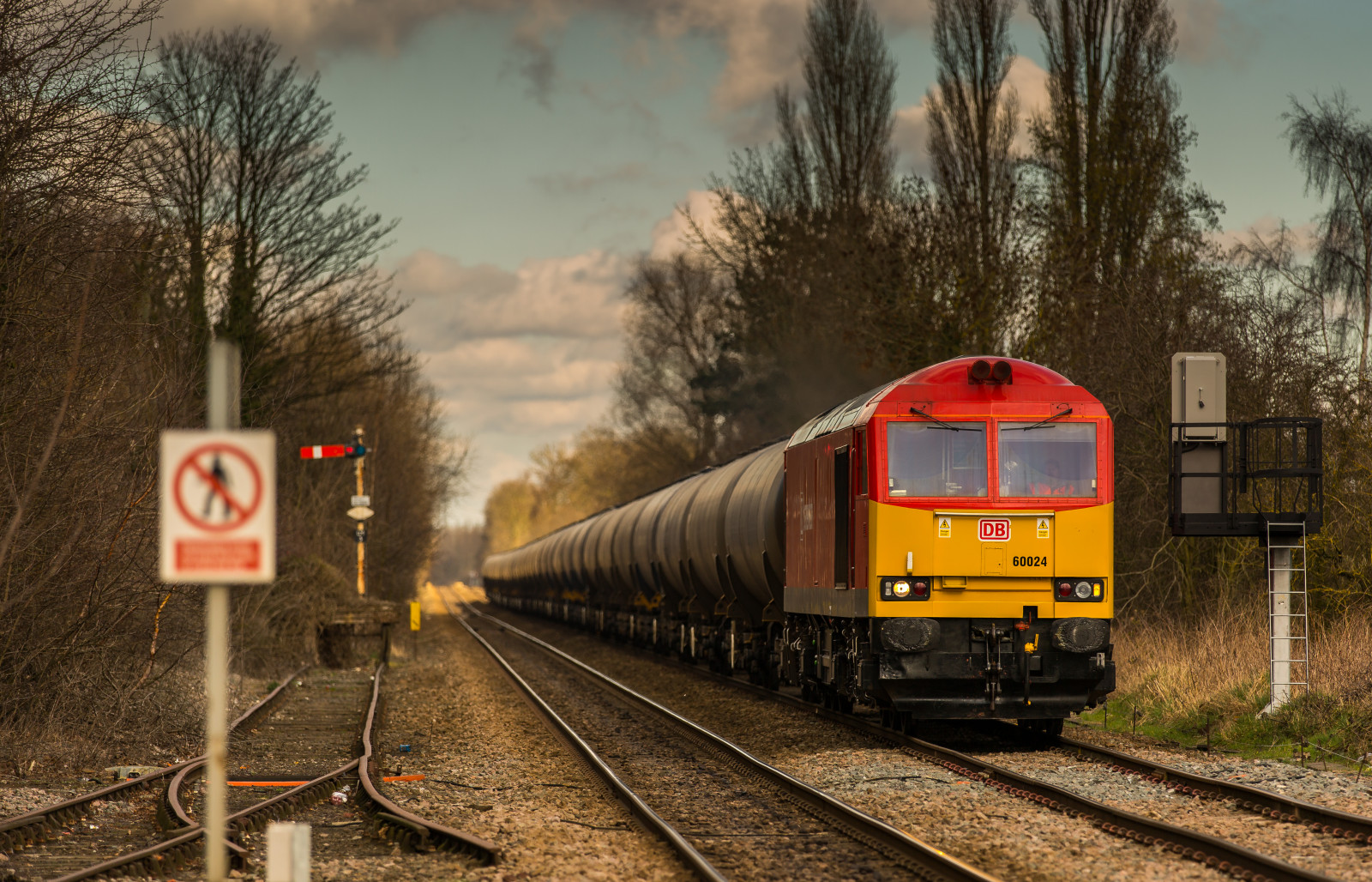 vozidlo, vlak, prsa, doprava, lokomotiva, elektřina, sexy, dráha, MILF, ilobsterit, pozemní vozidla, veřejná doprava, železniční doprava, kolejová vozidla, železniční vůz, British Rail, NetworkRail, Nottinghamshire, class66, DB Schenker, ews, class60, Lowdham, lowdhamstation