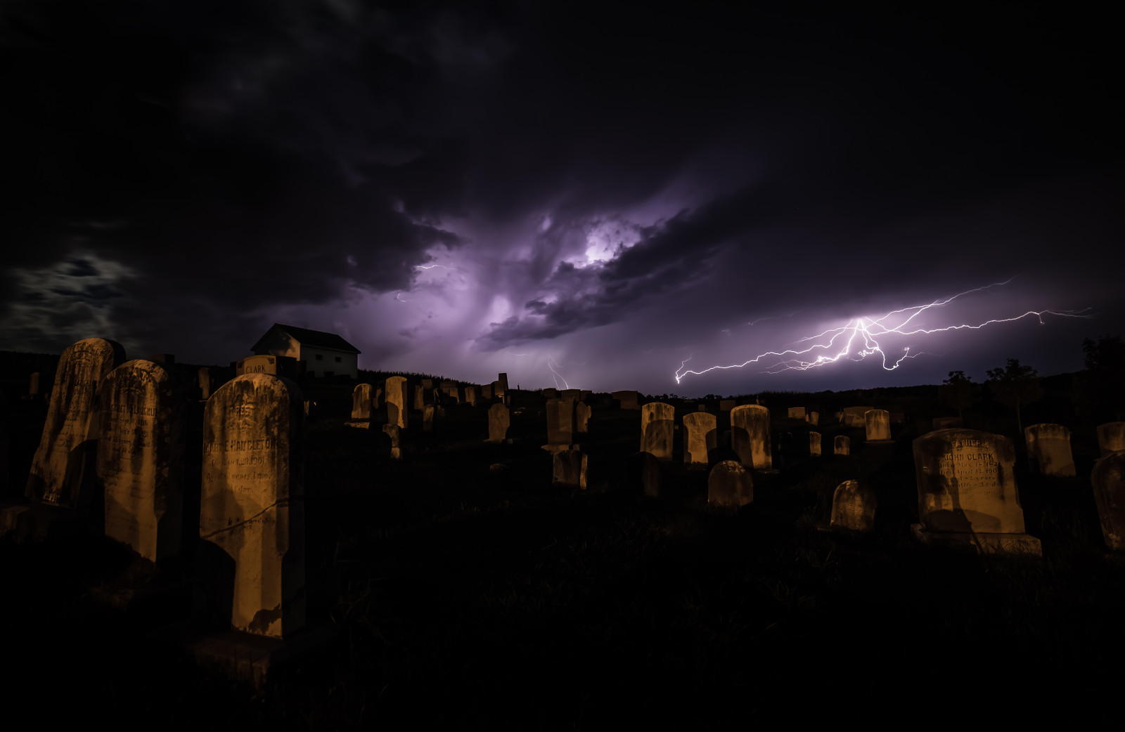 slunečnímu záření, temný, noc, nebe, nachový, Blesk, večer, ráno, Kánon, letní, hrob, kostel, soumrak, hrom, světlo, dlouho, expozice, mrak, rokinon, 14mm, 5 d, označit, ii, počasí, osvětlení, yard, tma, Atmosféra Země