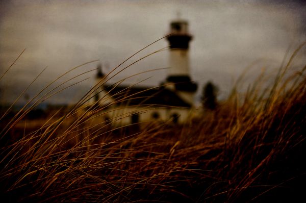 grass,sky,texture,evening,lighthouse,bokeh