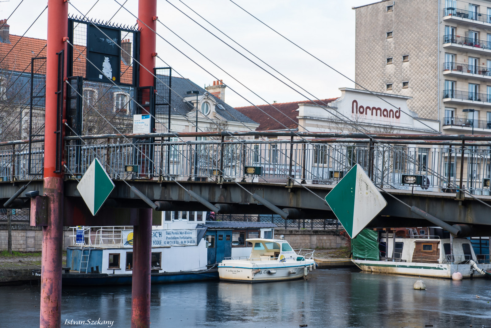 skib, båd, gammel, have, by, gade, bybilledet, vand, natur, bygning, afspejling, køretøj, tæt på, Turisme, banker, bænk, bro, historie, by, ø, Frankrig, Europa, skibsværft, kanal, metropol, Opdagelse, Europa, Nantes, downtown, rejse, bygninger, både, havn, fr, kanal, rejse, krydstogt, reflets, promenade, skibe, ejerlejlighed, Bretagne, vacances, storbritannien, tourisme, byområde, vandveje, hovedstadsområde, højhus, paysdelaloire, Loire-Atlantique, gangbro, sonya7s, FRA, sejlskib, 011.600, 011.800, continentsetpays, iptcnewscodes, iptcscenes, szekany, Vueext rieure, Vuerapproch e, exteriorview, loisirs, iptcsubjects, baliser, kaptajn, iledeversailles, 10000000, 10005000, 10006000, 10010000, viequotidienneetloisirs, holidayorvacation, leisuregeneral, lifestyleandleisure, water transportation