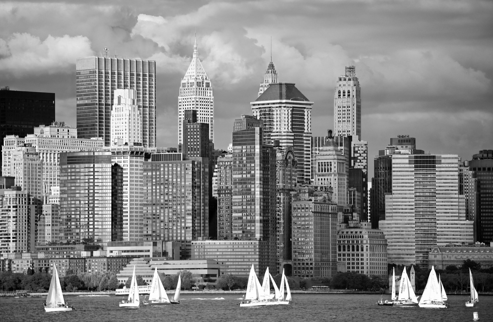 černobílý, město, panoráma města, architektura, budova, nebe, fotografování, mraky, panoráma, mrakodrap, věž, most, metropole, clona, veletrh, centrum, zakalený, den, Hudson, bwphotography, mrakodrapy, Hudson, ny, nyc, D800, během dne, New York City, New Jersey, nj, urban area, Černý a bílý, monochromatické fotografování, Metropolitní oblast, panelový dům, freedomtower, Lower Manhattan, Jersey City, libertystatepark, Empire State, polojasno, gothamist, plachetnice, Newyorkskyline, ostrov Ellis, Newyorkcityskyline, Downtownnyc, Ellisislandbridge, Ninawolfecom
