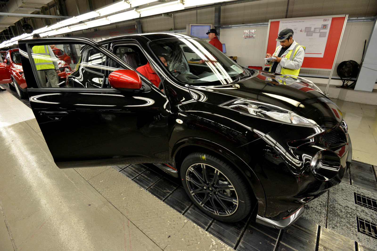 автомобиль, средство передвижения, Ниссан, Nissan Juke, Сетевое шоу, Netcar, Автомобильные изображения, Фотография автомобиля, 2014, колесо, выставка, Juke Nismo, Наземный транспорт, Автомобильный дизайн, Автомобильный экстерьер, Марка автомобиля, Спортивный внедорожник, Авто-шоу, Компактный спортивный внедорожник, Мини-внедорожник