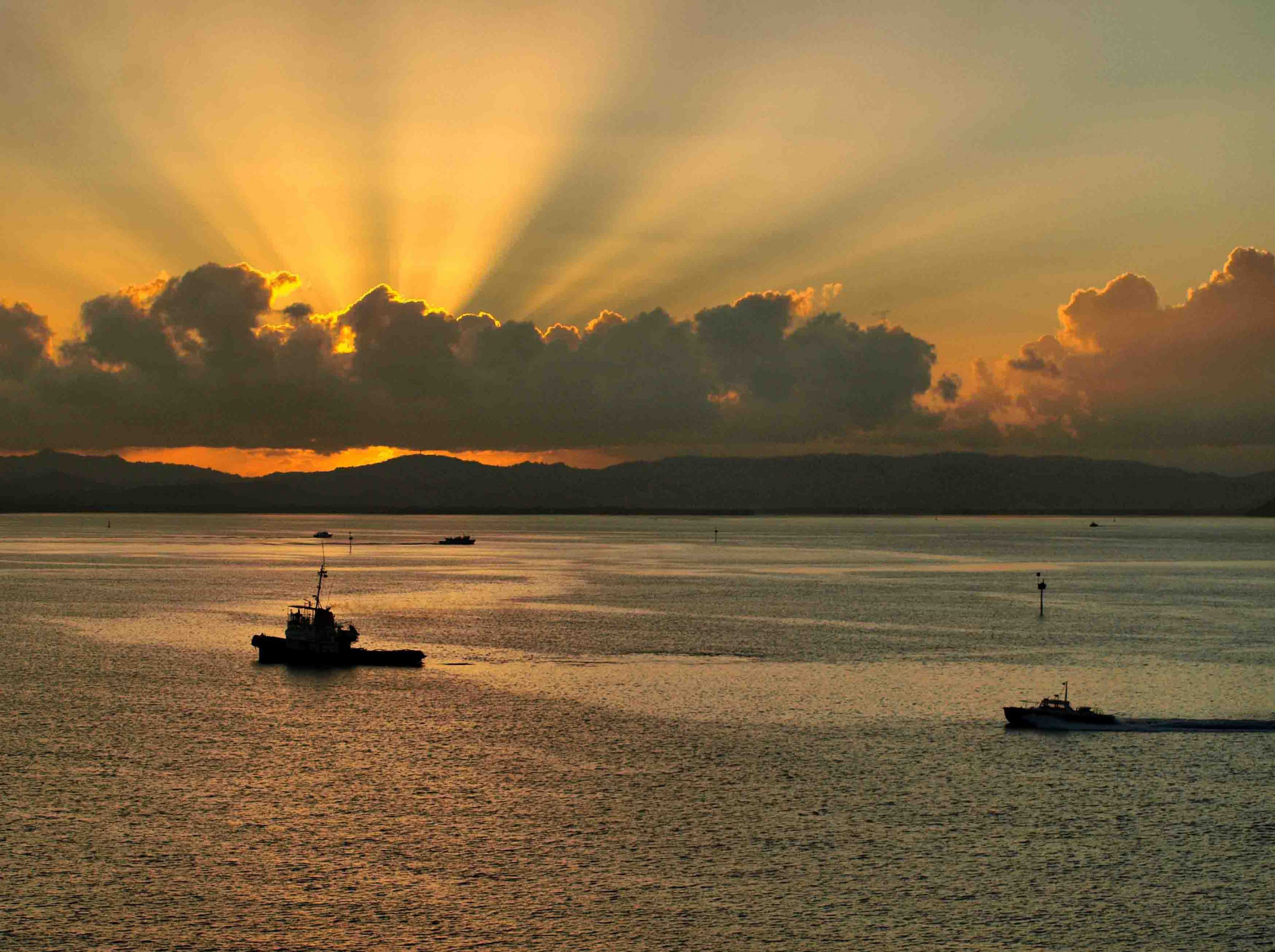 slunečnímu záření, krajina, loď, západ slunce, moře, jezero, voda, pobřeží, odraz, nebe, svítání, uklidnit, večer, ráno, pobřeží, řeka, super hrdina, slunce, horizont, soumrak, karibský, zápas, 2007, mrak, paprsky, svítání, mygearandme, oceán, mygearandmepremium, věčný, martinique, thechallengefactory, challengeyouwinner, jezero, odlesk, bigmomma, gamex2winner, storybookwinner, gamex3winner, gamesweepwinner, storybookttwwinner, herowinner, ultraherowinner, vstupní, pregamewinner, favescontestwinner, favescontestfavored, yourockwinner, yourockunanimous, rockon, A3b, motifdchallengewinner, friendlychallenges, challengewinner, motiv, Thumbsupunam, Gameonwinner, 6958, Duskdawnsunsetsunrise, 6958sun