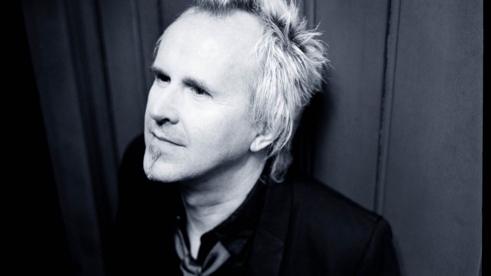 howard jones, arc, néz, öltöny, szőke