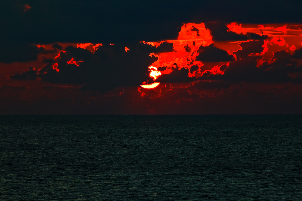 hav, natur, krop af vand, himmel, horisont, geologisk fænomen, atmosfære af jord, vand, ocean, atmosfære, solnedgang, fænomen, solopgang, berolige, mørke, daggry, aften, skumring, nat, computer tapet, efterglød, varme