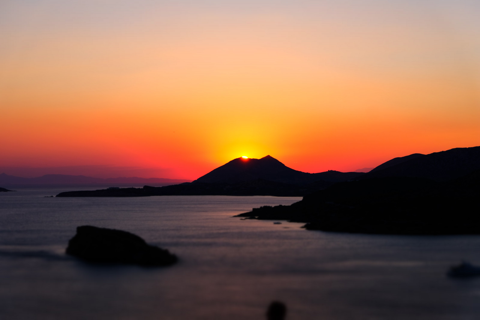 โพไซดอน, พระอาทิตย์ตก, มุมมองด้านข้าง