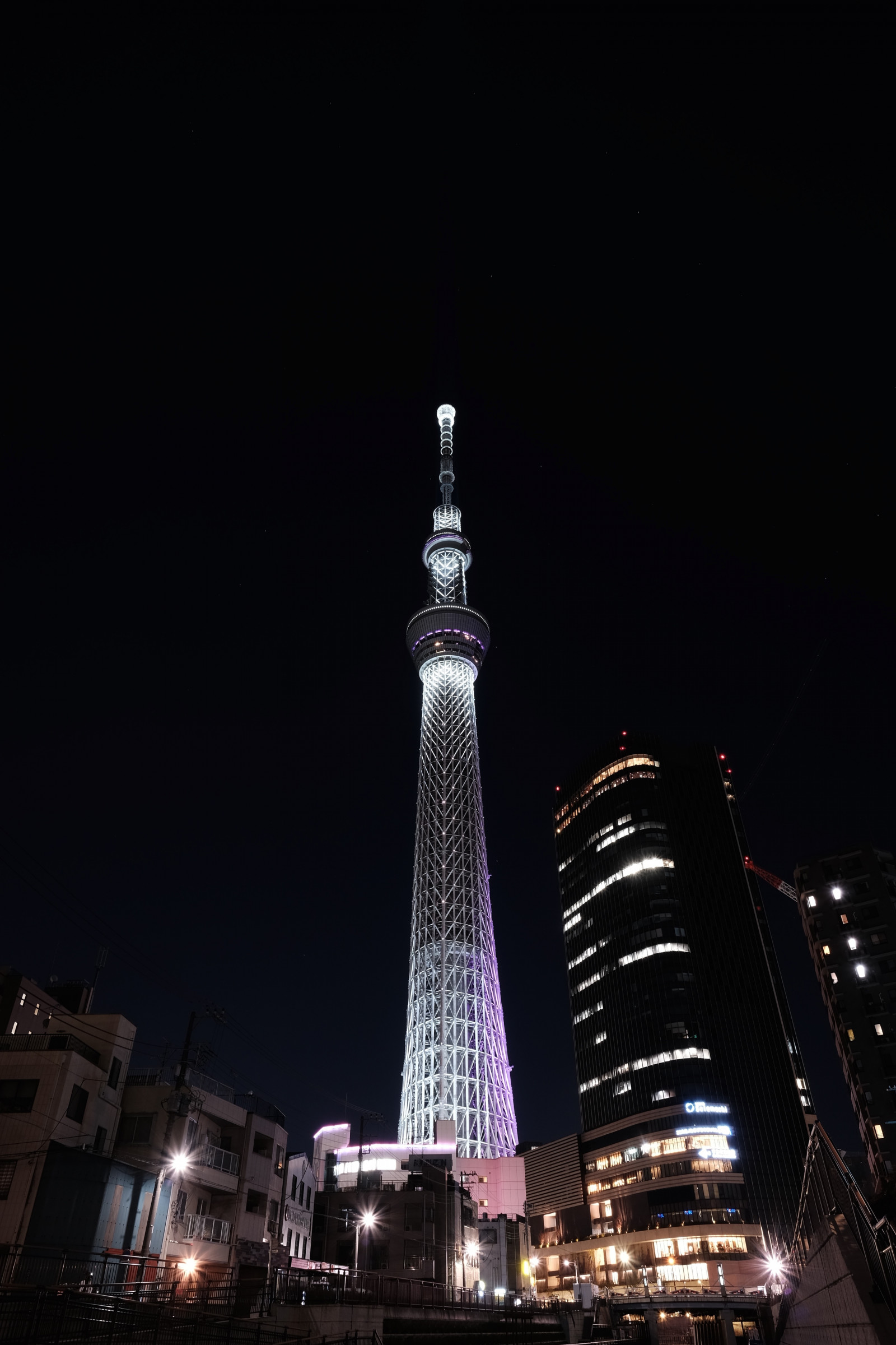 città, paesaggio urbano, notte, architettura, orizzonte, grattacielo, Torre, metropoli, Tokyo, Fujifilm, Skytree, leggero, oscurità, Fujinon, punto di riferimento, Tokyo Sky Tree, classicchrome, X, xt1, xf14mmf28r, xf14mm, fuyumiyabi