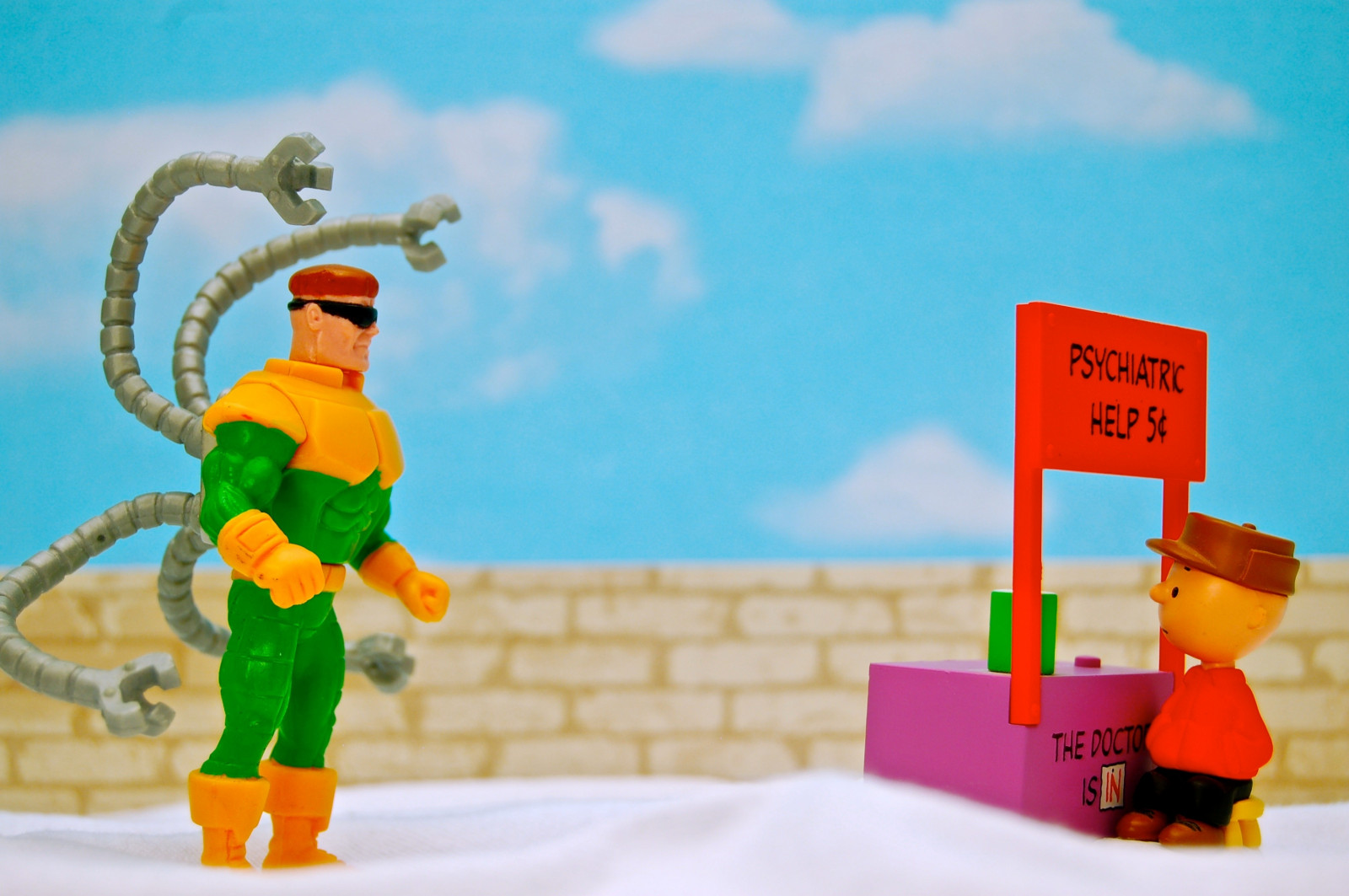 nebe, oblíbený, sníh, komiks, zábava, Hračka, akční figurka, fotografie, legrační, obraz, velmi, akce, dobrý, skvělý, obrázek, arašídy, nejlepší, prozkoumat, CC, Pomoc, doktor, postava, smát se, vynikající, komiks, Charlie Brown, největší, spálit, zázrak, vícebarevný, Marvel Comics, psychiatrický, instudio, doctoroctopus, thedoctorisin, jdhancock