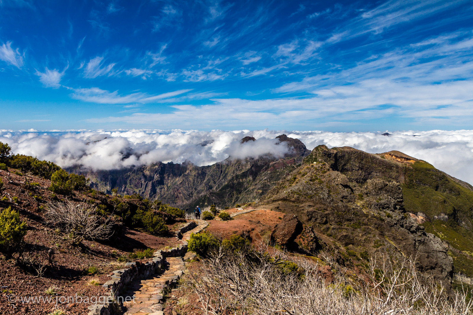krajina, kopec, Skála, tráva, nebe, mraky, národní park, údolí, horský průsmyk, divočina, cesta, vrchol, mount scenérie, madeira, Portugalsko, vrcholek, plošina, hřbet, mrak, strom, hora, canoneos60d, vysočina, horských reliéf, pohoří, stanice hill, meteorologický jev, klesl, křoviny, jonbagge, canonefs1755mmf28isusm, nadmořská výška, sráz, stonepath, Encumeada, Pico Ruivo, plant community
