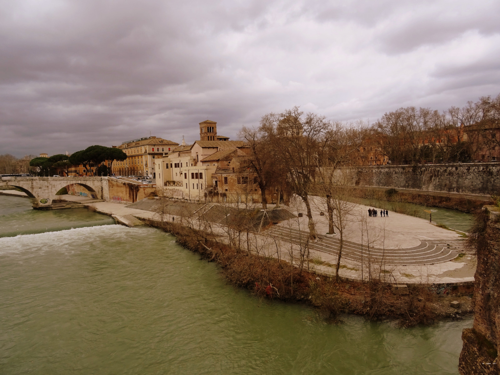 isolatiberina, Tevere, Rioneripa, roma, Lazio, Italia