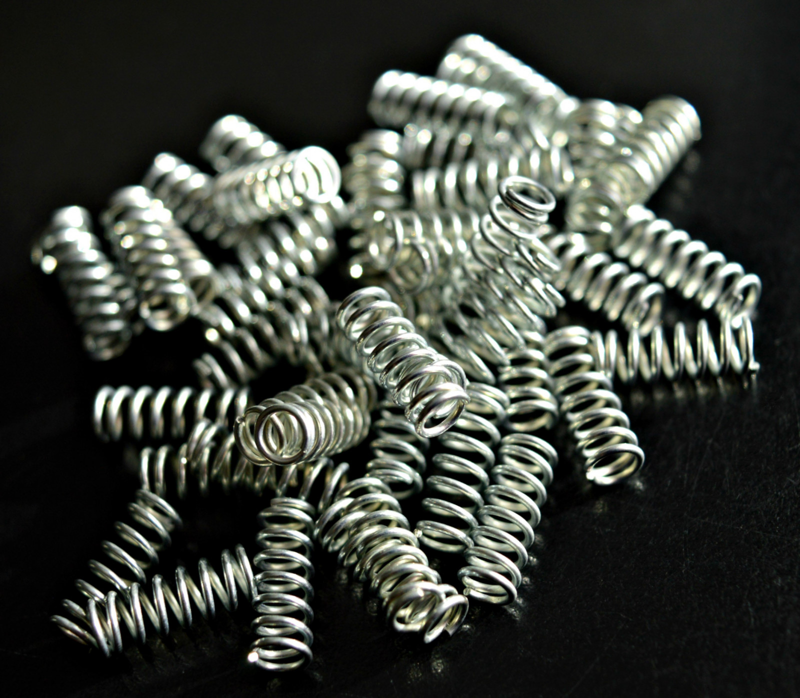 Spring Image Metal Abstract Wallpaper : monochrome, abstract, macro, metal, silver, springs ...