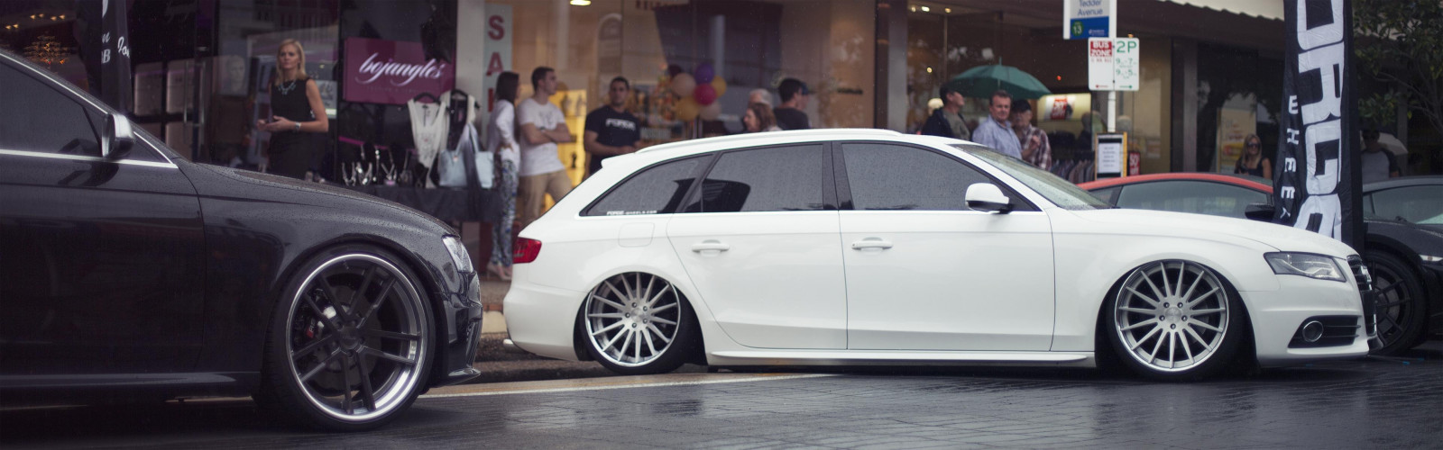 auto, vozidlo, audi, sportovní auto, bílá auta, ladění, Postoj, limuzína, kolo, pozemní vozidla, automobilového designu, automobilový exteriér, automobil make, luxusní vůz, rodinný vůz, nárazník, kompaktní vůz, městské auto, střední velikost auta, auto show, Audi RS 4