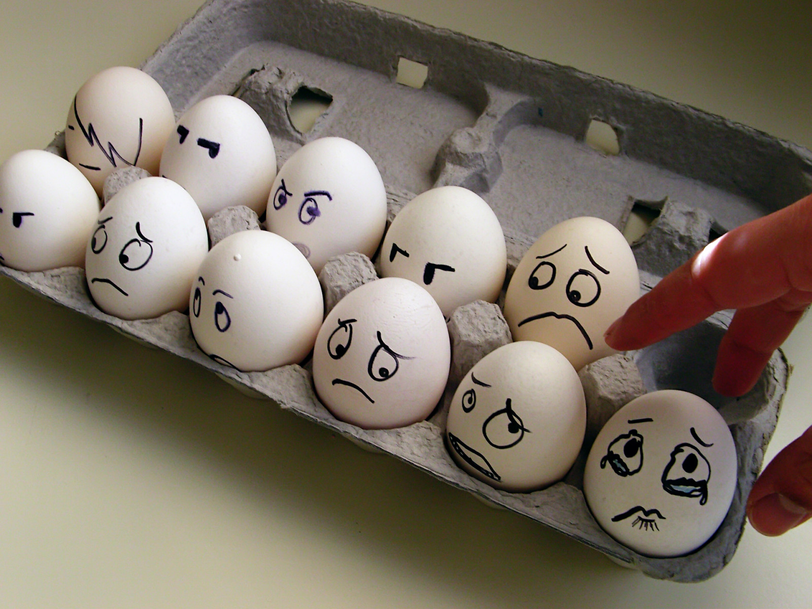 1920x1440_px_Cartoon_egg_emotion_faces_f