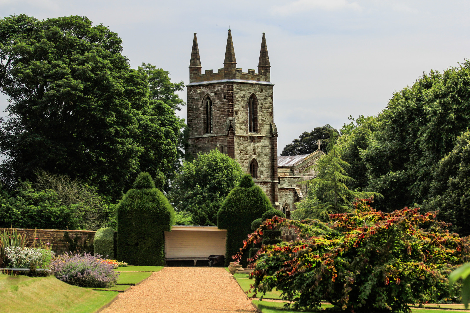 træer, landskab, blomster, have, natur, bygning, græs, himmel, væg, skyer, grøn, blå, England, bænk, buske, sommer, lavendel, sten-, kirke, sti, katedral, Spir, abbedi, ejendom, træ, blomst, plante, greatphotographers, blinkagain, mygearandme, flickrsfinestimages1, canon60d, flickrsfinestimages2, nationaltrust, nåletræer, Busk, sted for tilbedelse, landskabspleje, statelige hjem, spir, topiary, middelalderlig arkitektur, canonashby, flickerstruereflection1, national trust for places of historic interest or natural beauty