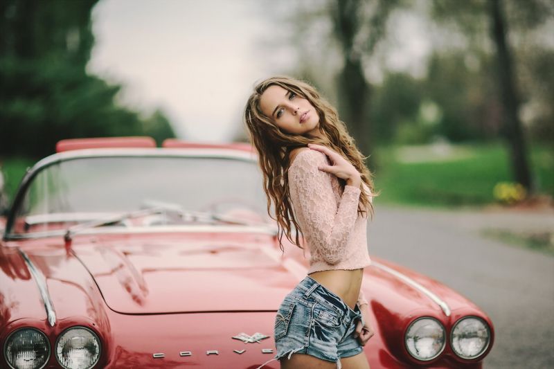 ženy, model, blondýnka, auto, brýle, Červené ženy, model, blondýnka, auto, brýle, Červené