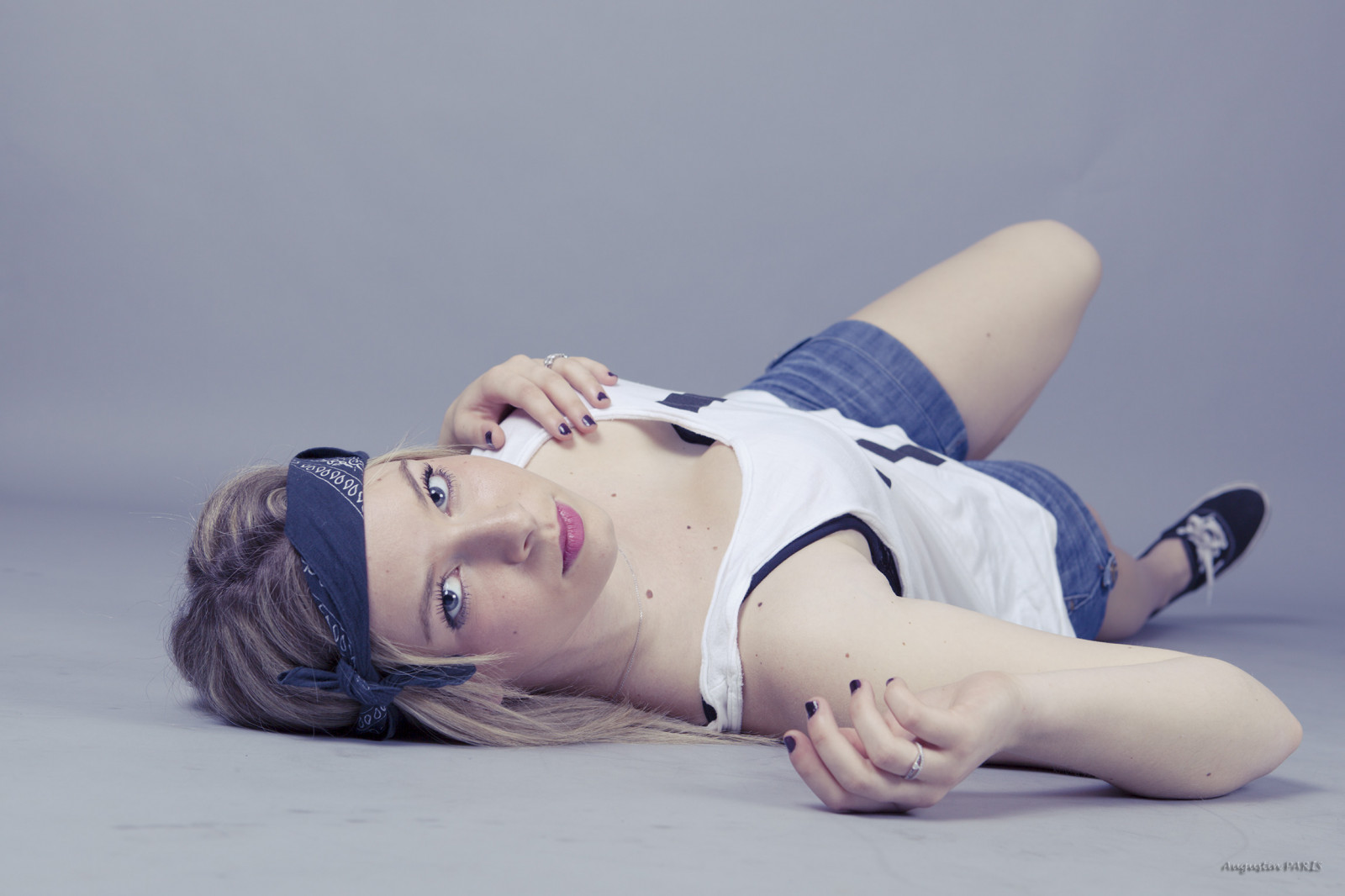 model, portrét, bruneta, fotografování, modrý, Kánon, móda, Paříž, Blikat, Studio, Osoba, kůže, půvab, oblečení, Dospívající, blikající, Mannequin, 5 d, Amerika, dívka, krása, žena, dáma, sexy, noha, fotografie, kostým, smysl, femme, smyslný, fille, jeunes, sensualit, modele, Sensuelle, sexygirl, župan, charme, nevinnost, interieur, reims, canon5d, lidských pozice, focení, umění model, Augustin, jeune, Innocente, wooman, papier, Harcourt, titis, bigboobs, fondnoir, Tifany, Charlyne, robeenpapier