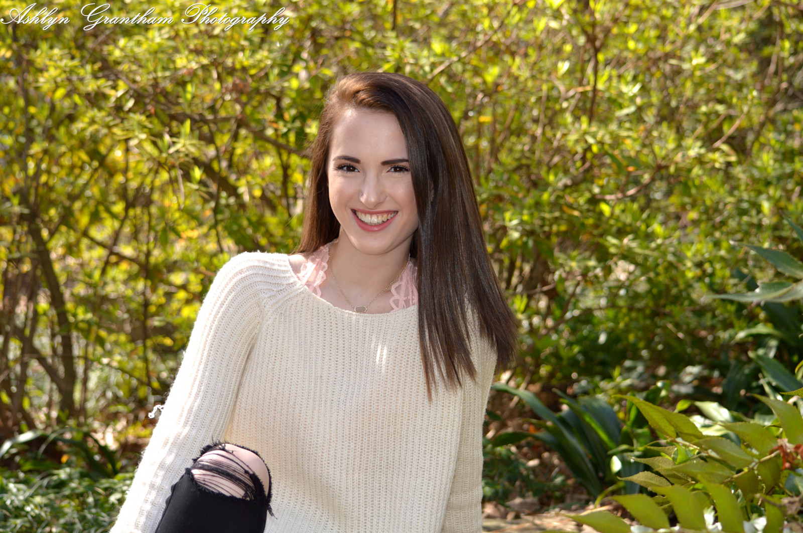 tvář, stromy, listy, bílý, Černá, model, portrét, květiny, město, dlouhé vlasy, Příroda, bruneta, budova, tráva, nohy, sedící, makeup, fotografování, nachový, rtěnka, džíny, modrý, lavice, hnědý, škola, svetr, rty, móda, vlasy, Nikon, smějící se, houpačka, přejít, objektiv, šťastný, Dospívající, Al, Birmingham, Soustředit se, dlouho, Krásná, strom, list, květ, dosti, vysoký, rostlina, dívka, krása, přírodní, usměj se, dívky, lavice, dolů, vážný, fotografie, botanický, zahrada, jižní, jižní, smát se, rok, portréty, teenager, D3200, senior, střední škola, rovný, portrétní fotografie, focení, roztrhl, Criss, Kailie, Hillcrest, Tuscaloosa, Bham