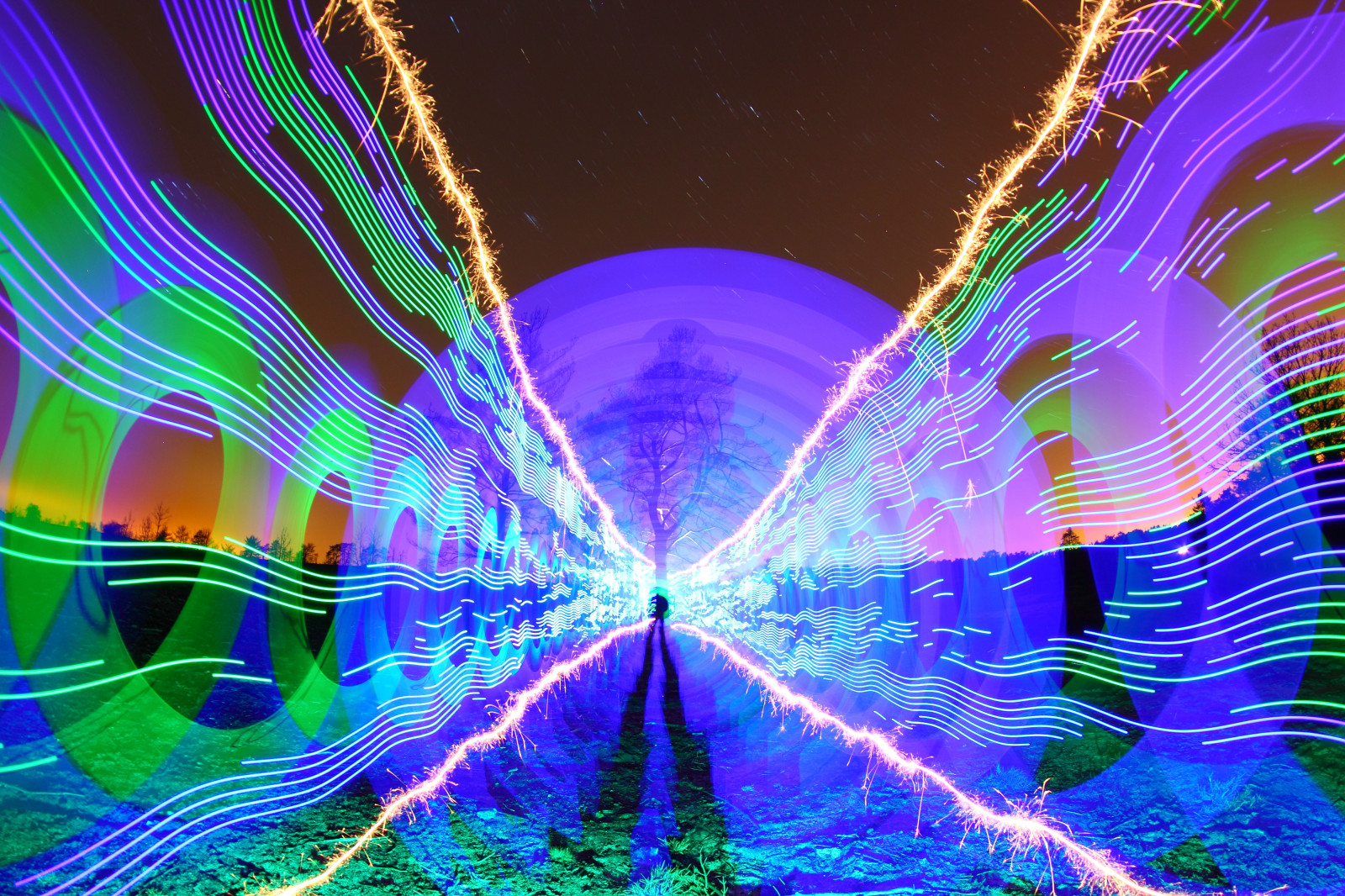 ความยาวนาน, สีน้ำเงิน, lightpainting, ชาย, สีเขียว, รถ, น้ำ, กลางคืน, ดาว, ไฟ, แปลก, โคลน, ดอกไม้ไฟ, สุ่ม, เซอร์เรย์, sparklers, ปลาตาเหล่, ไฟฟ้า, lighttrails, trippy, startrails, frensham, cathodes, digitallightwand