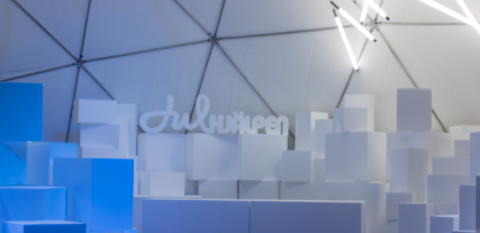 noc, architektura, sklenka, náměstí, Vánoce, Vzhled interiéru, struktura, iglú, Vánoce, osvětlení, gustavadolfstorg, července, Malmo, torg, gatufoto, nightphotography, Natt, design, v noci, exif modelu canoneos760d, geocountry, Kamera aby kánon, geocity, Model fotoaparátu canoneos760d, geostate, geolocation, exif aby kánon, EXIF isospeed 125, exif focallength 50mm, EXIF ef50mmf18stm čočka, strop, EXIF otvor 28, streetphotography, nattfotografering, energie, fasáda, denní osvětlení