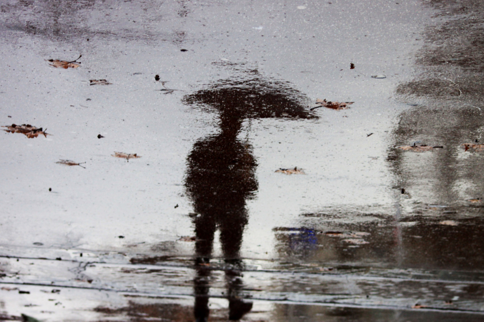 mennesker, by, vann, speilbilde, snø, vinter, vegg, regn, skyer, tre, paraply, Canon, tekstur, Frankrike, bakke, Annecy, KUNST, vær, mygearandme, Mann, menneskelig, materiale, 500d, eos500d, vannet