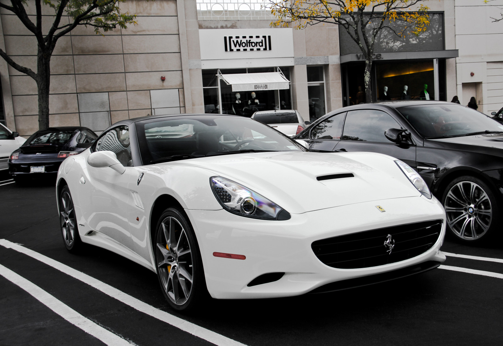 ulice, Itálie, auto, budova, vozidlo, silnice, Tón, Kánon, dítě, Kalifornie, technika, ostrov, sportovní auto, Ferrari, kupé, Konvertibilní, výkon auta, italština, Ferrari California, limuzína, York, Connecticut, rebel, Vzácný, 2011, dlouho, Krásná, velký, Nový, dva, Amerika, prozkoumat, chladný, krása, Italia, prozkoumal, kolo, cars, První, závod, ca, auto, V8, automobil, okraj, zajímavý, superauto, rychle, nejlepší, eos, Cali, výhradní, evropský, přední, droptop, concours, drahý, nejrychlejší, pozemní vozidla, automobilového designu, luxusní vůz, rodinný vůz, automobily, motorové vozidlo, osobní luxusní automobil, výkonné auto, městské auto, závoďák, střední velikost auta, ct, mimořádný, Limerock, Lakeville, 200 mph, shutterspeedphotos, americana, automotive Lighting, přirozeně, Delegace, Manhasset, Motorem, Konvertibilní, Aspilovaný, automotive wheel system