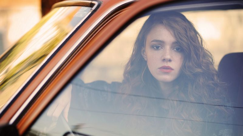 vrouw,redhead,model-,auto,portret,bril