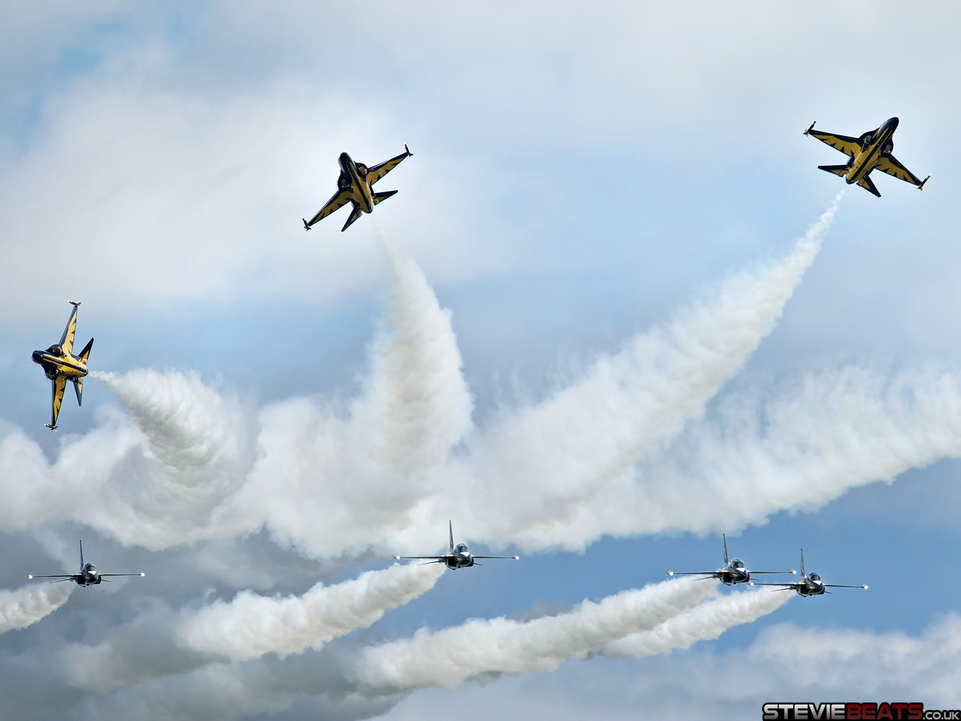 vozidlo, letoun, letadlo, vojenská letadla, Spojené království, událost, letectvo, Let, Vzlétnout, 2012, Airshow, letectví, křídlo, lincolnshire, Atmosféra Země, stíhací letoun, Airshow, letecká akrobacie, všeobecné letectví, raf, Waddington, steviebeatscouk, waddo, blackeagles, ROKAF, displayteam
