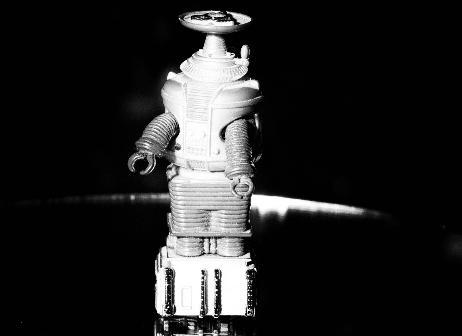 monocromo, robot, spazio, bianco e nero, macromonday, bw, bianco e nero, fotografia in bianco e nero, still life, perso nello spazio