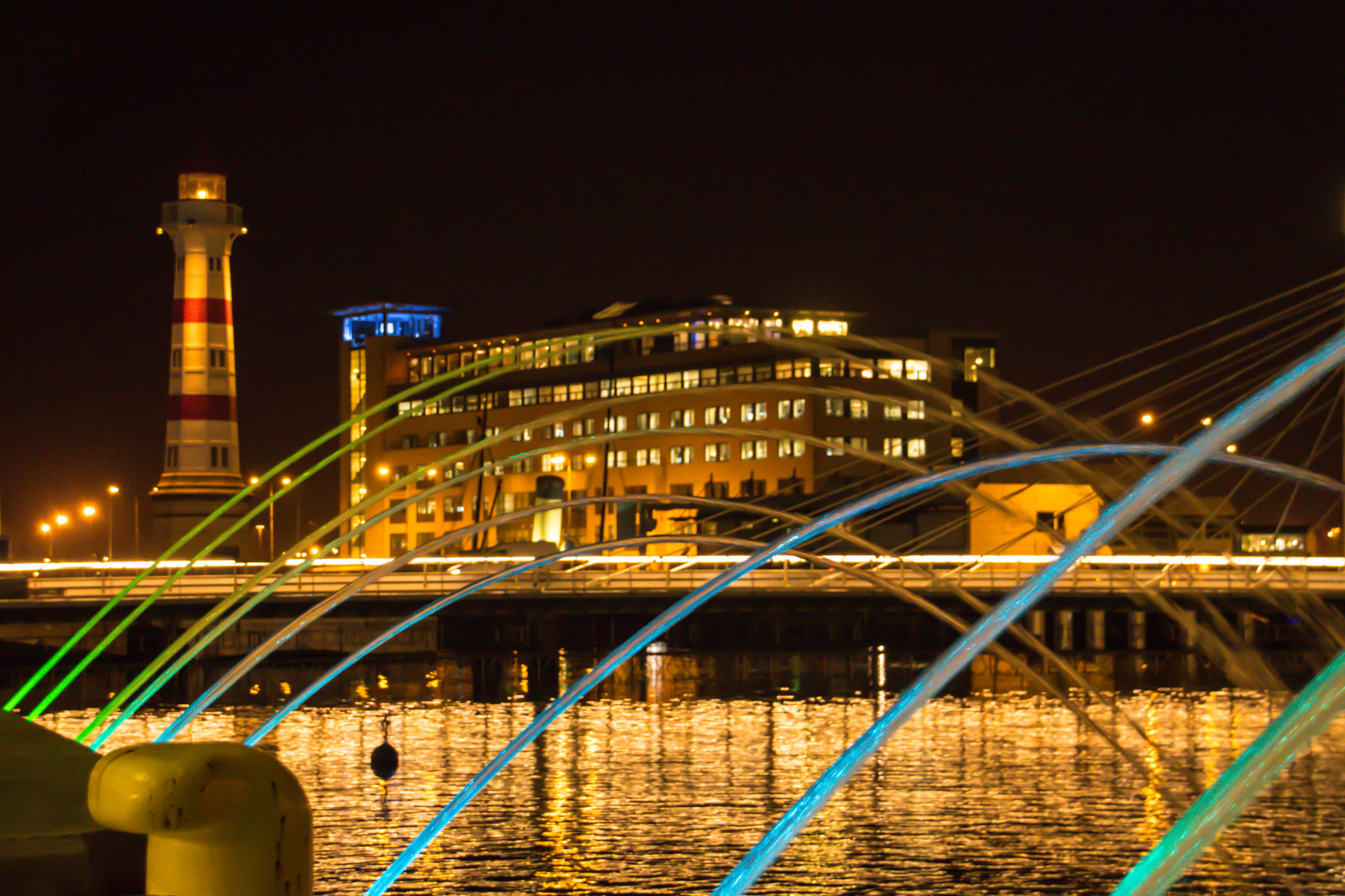 mørk, by, bybilledet, nat, vand, bygning, afspejling, himmel, skyline, skyskraber, aften, bro, fyrtårn, Sverige, skumring, metropol, Tusmørke, Sverige, Malm, brormand, lys, downtown, cityview, sk nel n, SE, himmel, hj lmarekajen, skymmning, Gade syn, fyr, universitetsbron, form, milepæl, byområde, hovedstadsområde