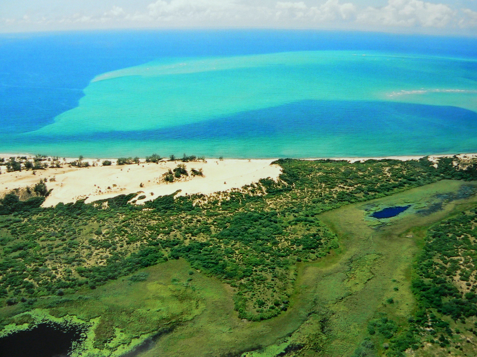krajina, záliv, kopec, Příroda, tráva, nebe, pobřeží, horizont, Mosambik, Afrika, pelerína, ptačí perspektivy, poloostrov, přírodní rezervace, Terén, lučina, prozkoumat, krása, barvy, ráj, prostý, natureza, jádra, Beleza, letecké snímkování, ekosystém, pozemek pozemek, Indický oceán, ekoregion, mys, ústí, mys, aerialview, vstupní, Mocambique, vistaa rea, Bazaruto, plivat, Andr pipa, photobyandr pipa, paraiso, vodní zdroje, Oceanoindico