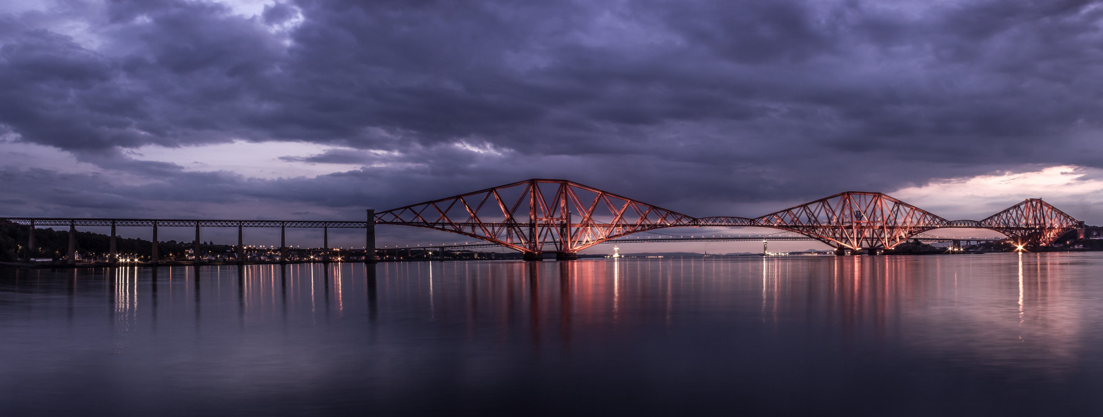 solnedgang, bybilledet, nat, vand, afspejling, himmel, skyer, Skotland, solopgang, skyline, aften, morgen, bro, flod, Canon, horisont, Edinburgh, skumring, UK, Sky, daggry, panoramisk, milepæl, 600d, canon600d, drama, nonbuilding struktur, skråstagsbro, RailBridge