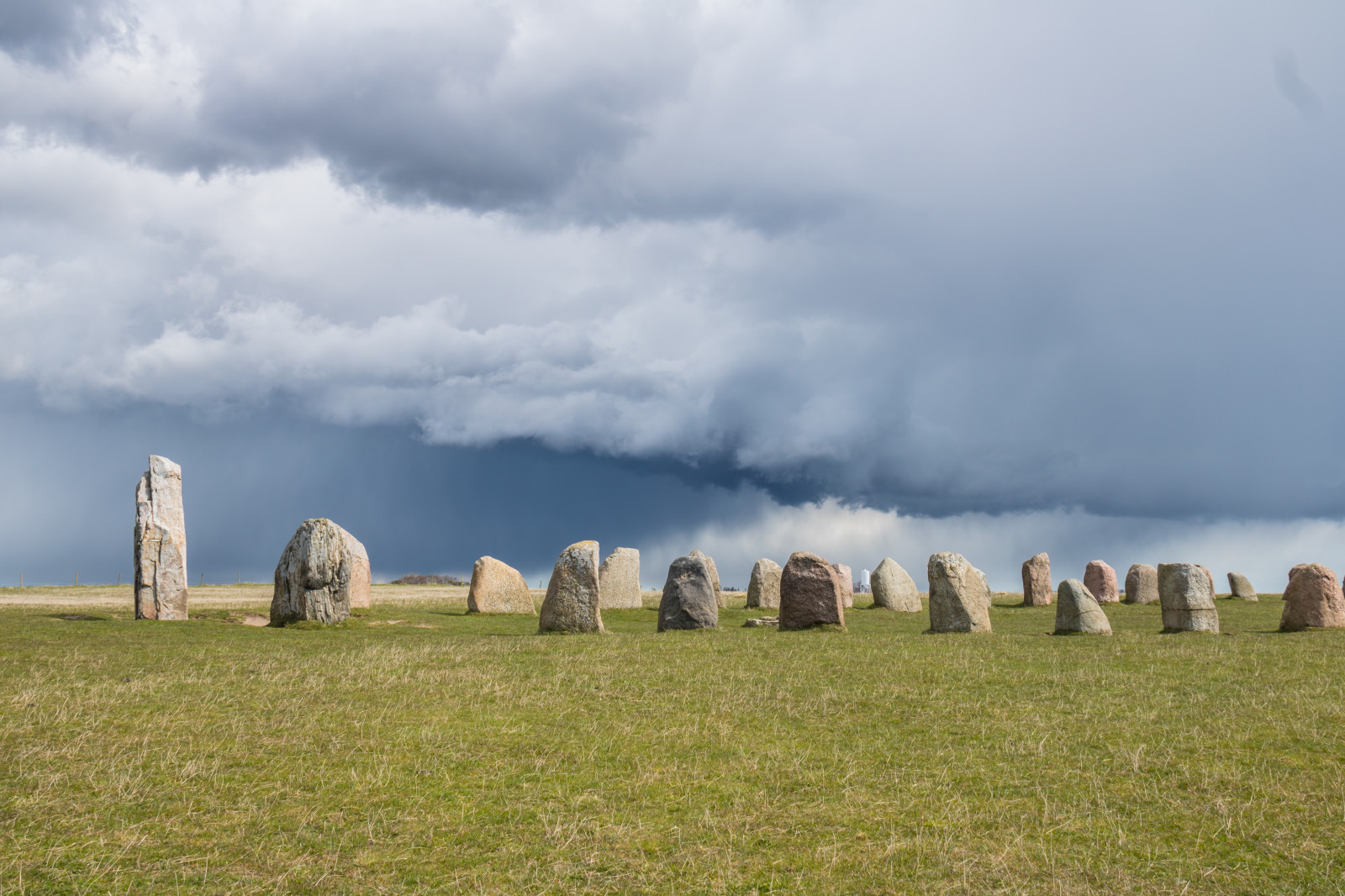 krajina, moře, kopec, Skála, tráva, nebe, pole, ráno, mlha, vítr, horizont, památník, mrak, hora, nebe, moln, k seberga, alestenar, alesstones, temná obloha, prostý, venkov, atmosférický jev, Atmosféra Země