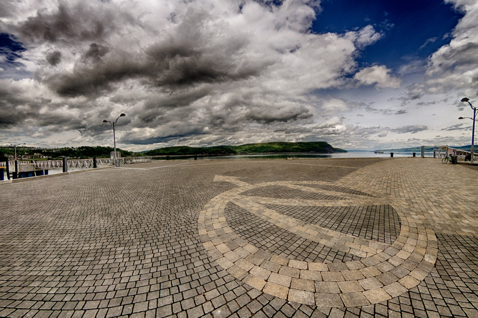 nebe, mrak, tělo z vody, moře, pobřeží, voda, horizont, meteorologický jev, písek, pláž, pobřeží, povrch vozovky, krajina, strom