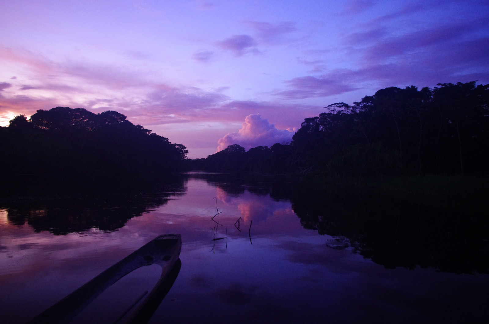 afspejling, himmel, natur, vand, loch, daggry, efterglød, flod, solnedgang, atmosfære, solopgang, skumring, aften, horisont, berolige, morgen, sø, reservoir, geologisk fænomen, fænomen, Sky, rød himlen om morgenen, highland, sø område, træ, sollys, fjorden, landskab, Bank, mount landskaber, mørke, bjerg, computer tapet, Fjord, bakke