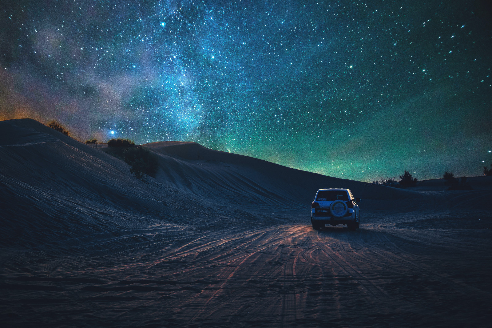 Wallpaper : sky, atmosphere, car, wheel, nature, vehicle, black ...