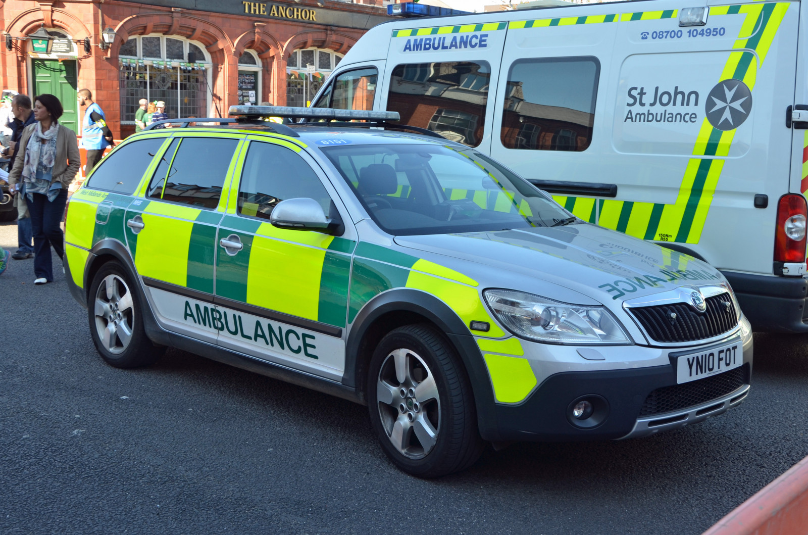 policie, auto, vozidlo, Octavia, Skoda, západ, záchranná služba, servis, pozemní vozidla, automobilový exteriér, automobil make, policejní auto, motorové vozidlo, sportovní užitkové vozidlo, státní poznávací značka, Midlands