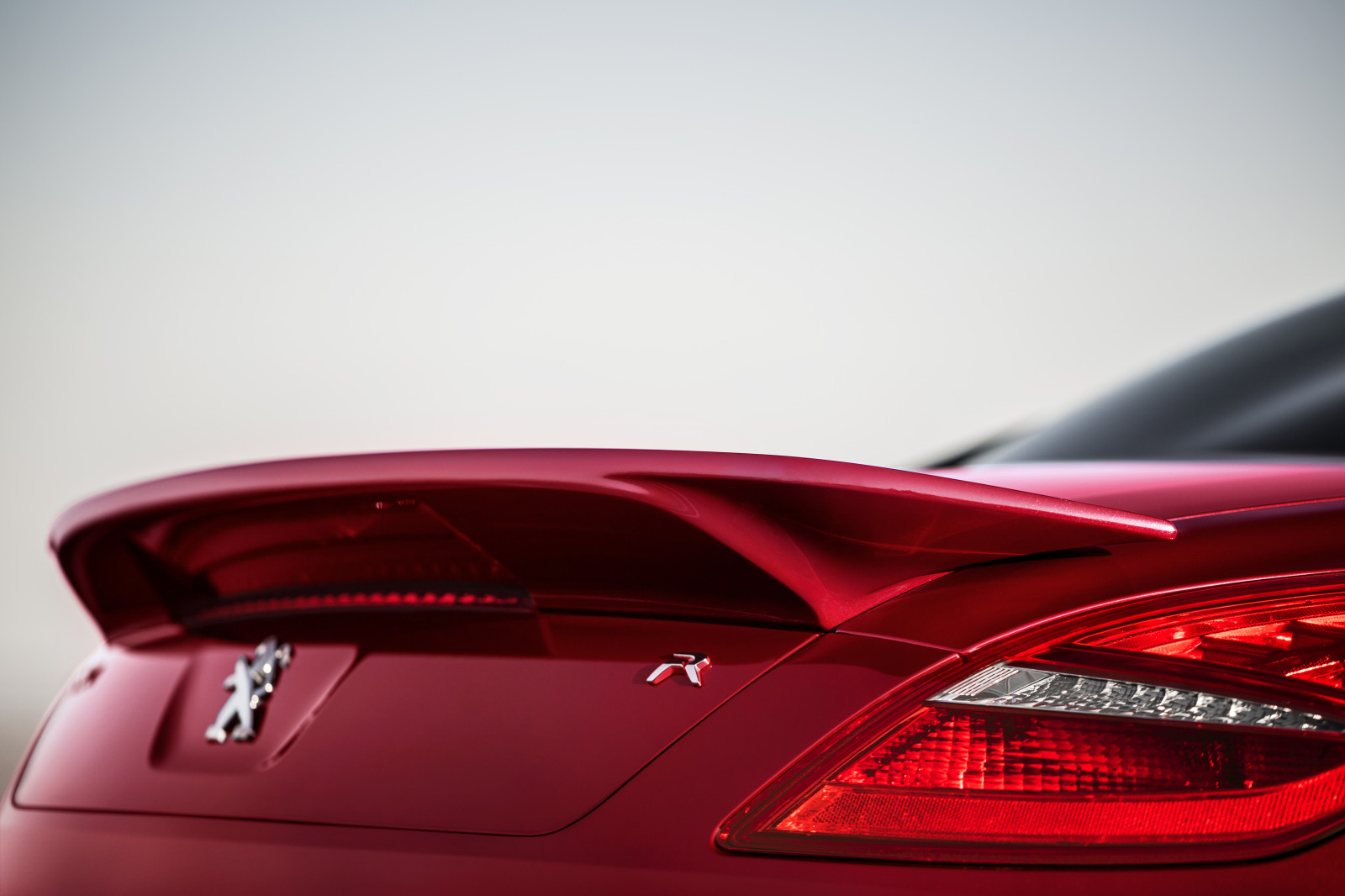 auto, vozidlo, sportovní auto, peugeot, netcarshow, netcar, obrázky vozidel, photo auto, 2014, kolo, RCZ R, superauto, pozemní vozidla, automobilového designu, automobilový exteriér, automobil make, luxusní vůz, nárazník, výkonné auto