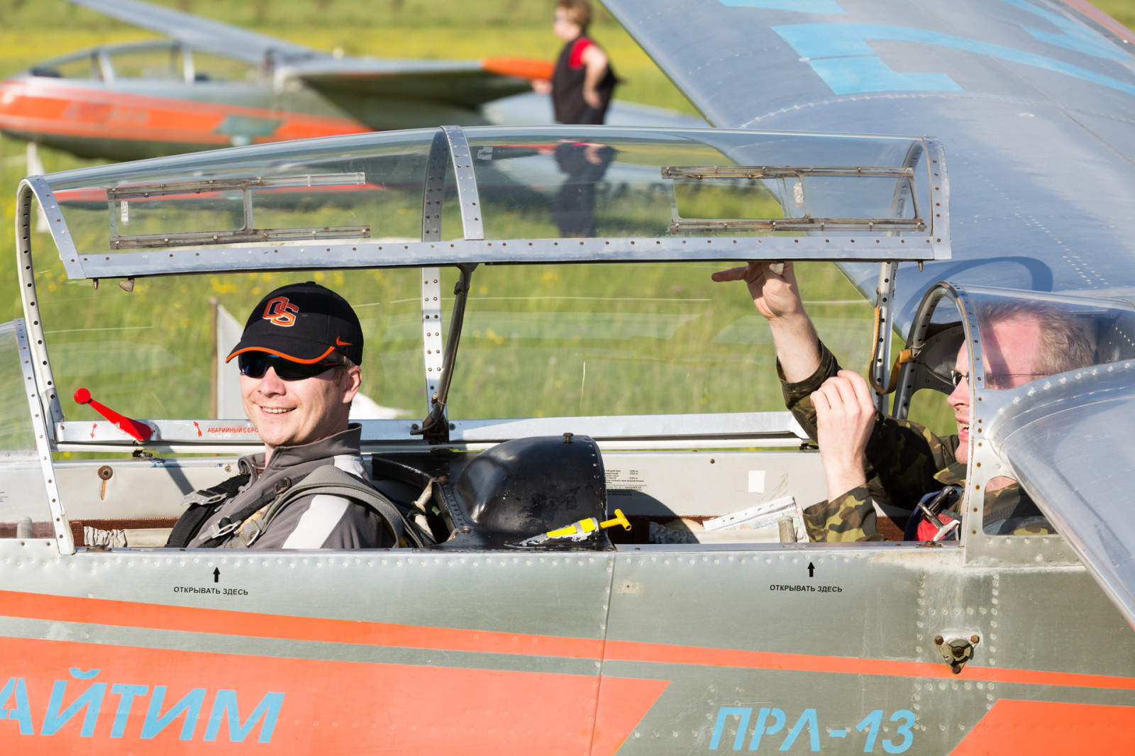 køretøj, fly, fly, pilot, biplan, luftvåben, svævefly, Flyvningen, fly, luftfart, phuketian, phuketphotographernet, forumlinvoyagecom, httpforumlinvoyagecom, flyselskab, atmosfære af jord