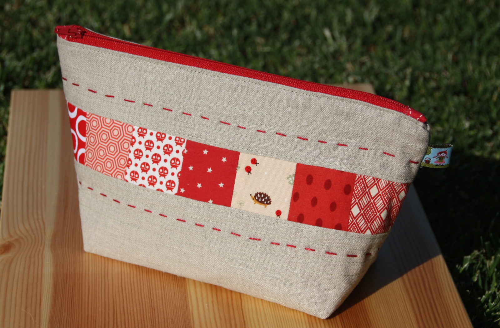 Wallpaper red, pattern, ribbon, zipper, material, textile, trade