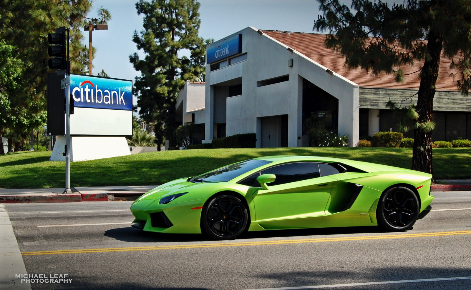 auto, pozemní vozidla, vozidlo, sportovní auto, superauto, Lamborghini Aventador, motorové vozidlo, automobilového designu, druh dopravy, Lamborghini, kolo, výkon auta, silnice, luxusní vůz, automotive wheel system, automobilový exteriér, ulice, městské auto, Lamborghini Gallardo, limuzína, okraj